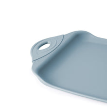 Dexas - Paquete de 2 coladores para fregadero y tabla de cortar con picadora, elige el color