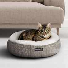 Kirkland Signature 22” Round Hooded Pet Bed