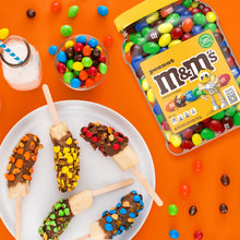 M&M'S Caramelos de chocolate con leche y cacahuete, 62 onzas.