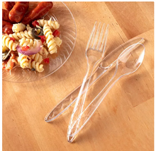 Paquete combinado de cubiertos transparentes Member's Mark, tenedores, cuchillos, cucharas (360 unidades).