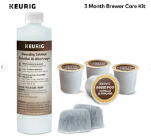 Kit de mantenimiento para cafetera Keurig de 3 meses, con cápsulas de enjuague, solución descalcificadora y cartuchos de filtro.
