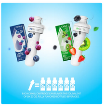 Kit de inicio de botella de agua Cirkul de 32 oz de acero inoxidable negro mate con tapa negra y 2 cartuchos de sabor (arándano uva y kiwi baya).