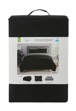 Juego de cama reversible Mainstays negro de 7 piezas con edredón y sábanas, tamaño Queen