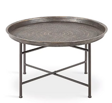 Mesa de centro Kate and Laurel Mahdavi estilo boho-chic con bandeja de metal martillado - Plata cepillada