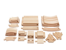 Paquete de vías de tren de madera de expansión Maxim Enterprise de 54 piezas.