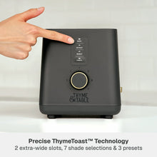 Tostadora Thyme &amp; Table para 2 rebanadas, ranuras extra anchas con bandeja recogemigas extraíble, gris pizarra 