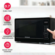 FRIGIDAIRE 0.7 Cu. ft. New Countertop Microwave Oven - Black