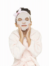 Disney Princess Style Collection Deluxe Day Spa with 20 Accessories Child Age 3 Years