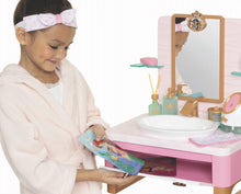 Disney Princess Style Collection Deluxe Day Spa with 20 Accessories Child Age 3 Years