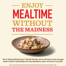 Salsa Alfredo Bertolli con queso parmesano añejo, 15 oz., paquete de 3.