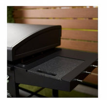 Plancha exterior Blackstone Original Omnivore de 4 quemadores y 36 pulgadas a propano con tapa y estantes laterales plegables