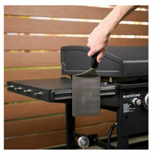 Plancha exterior Blackstone Original Omnivore de 4 quemadores y 36 pulgadas a propano con tapa y estantes laterales plegables