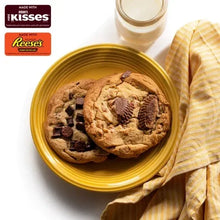 David_sCookiesDecadentTripleChocolatemadewithminiHershey_sKissesandReese_sPeanutButterCupCookiesTin_2Count1 - Brands For Less USA