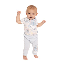 DisneyBabyWishesandDreamsCharacterBabyLayetteNewbornEssentialsGiftSet_4-Piece1 - Brands For Less USA