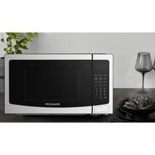 Frigidaire3-in-11.1cu.ft.CountertopMicrowaveOven_AirFryer_Convection8 - Brands For Less USA