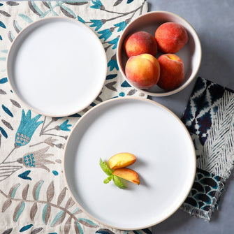 Gibson Home 18-Piece Everyday Essential Coupe Dinnerware Set