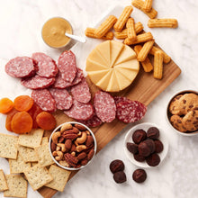 HickoryFarmsSweet-SavorySnacksGiftBasket1-_2 - Brands For Less USA