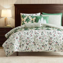Holiday Market 8-piece Holiday Decorative Bedding Set