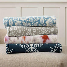 Member's Mark Seasonal Lounge Throw, 60"x70" - Brands For Less USA