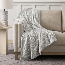 Member's Mark Seasonal Lounge Throw, 60"x70" - Brands For Less USA