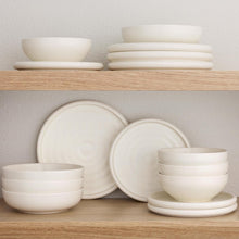 Member's Mark 16-Piece Bubble Reactive Dinnerware Set