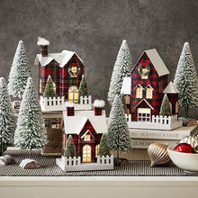 Member's Mark Pre-Lit Red Plaid Village, 9 piezas.