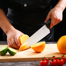 Juego de cuchillos de chef Member's Mark de 8" y 10", paquete de 2.