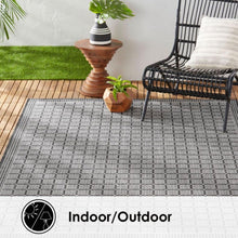 NicoleMillerNewYorkPatioCountryLunaContemporaryGeometricIndoorOutdoorAreaRug_BlackGray4 - Brands For Less USA