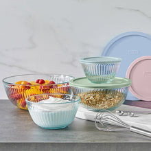 Pyrex 8-piece Glass Mixing Bowls with Lids