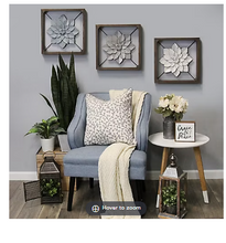 Flor de metal enmarcada Stratton Home Decor - Blanca