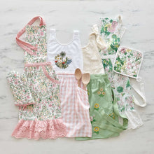 SurLaTableFloralEmbroideredApron1-_2 - Brands For Less USA