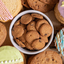 Tate-s-Bake-Shop-Chocolate-Chip-Cookies-and-Tiny-Tate-s-Chocolate-Chip-Cookies-Variety-Pack-5-Ba_2919_4 - Brands For Less USA