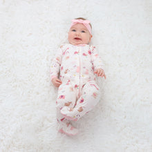 ThePeanutshellLayetteGiftSetforBabyGirls_23EssentialPieces_PinkRainbowSafariAnimals1 - Brands For Less USA
