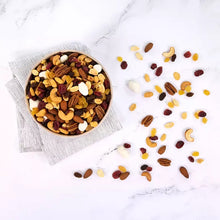 Wellsley Farms Cranberry & Raisin Trail Mix, 20 oz.