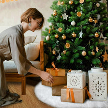 Christmas Tree Skirt 30 Inches Faux Fur White Christmas Tree Skirt for Christmas Tree Decorations Large Plush Tree Skirts Xmas Ornaments Decorations, White